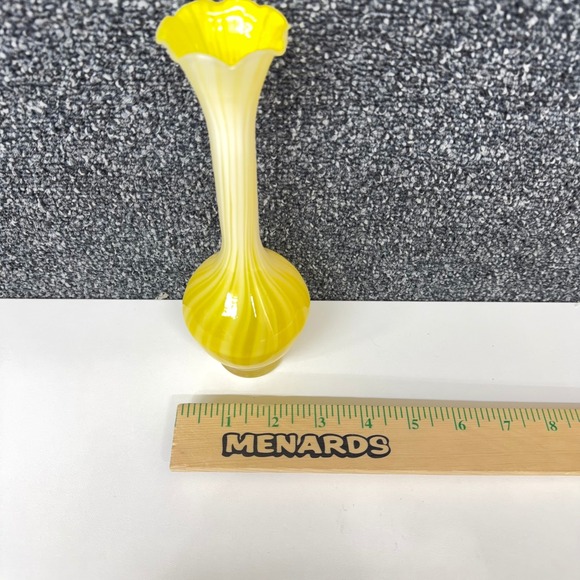 Vintage Yellow White Swirl Glass Bud Vase Ruffled Scalloped Rim Hand Blown 10" - Picture 11 of 11